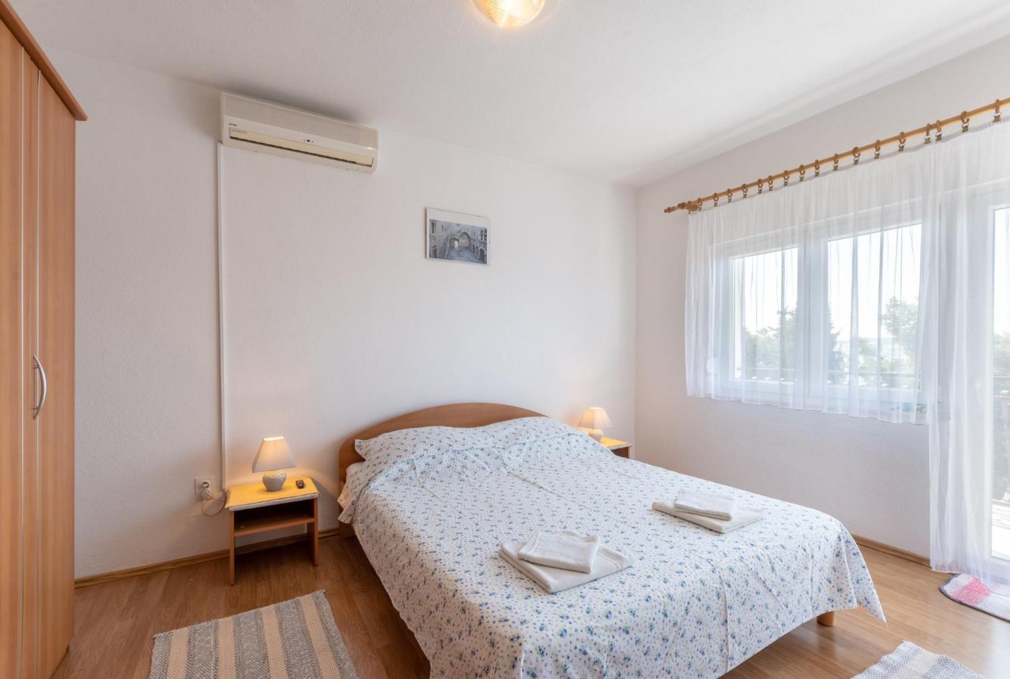Apartments Mimi Trogir Room photo
