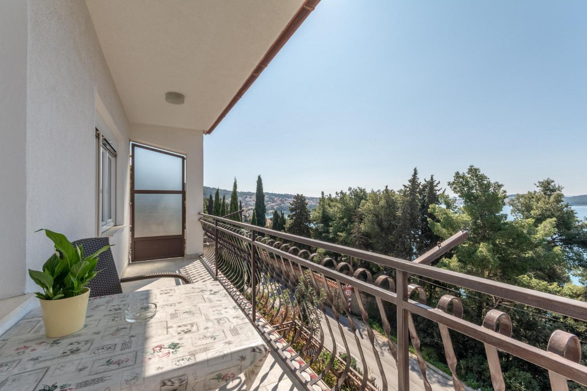 Apartments Mimi Trogir Room photo