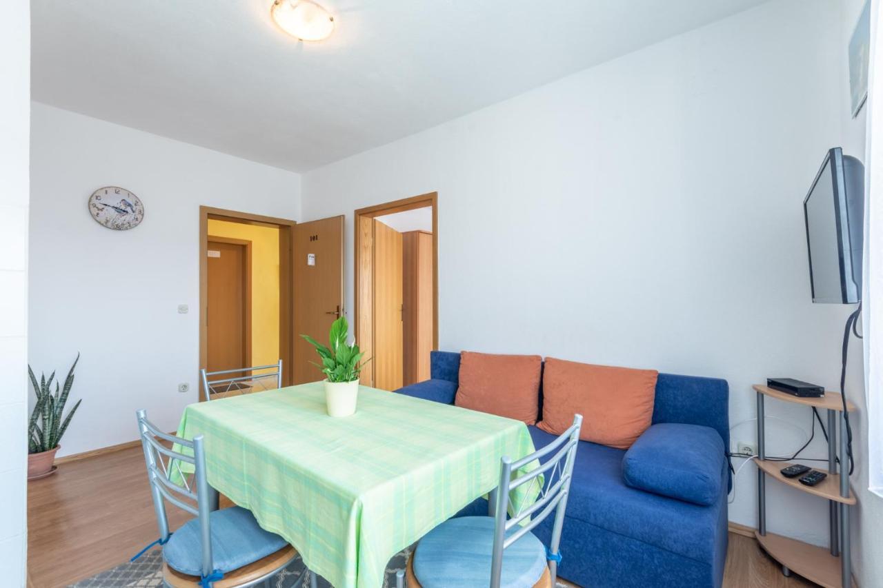 Apartments Mimi Trogir Exterior photo