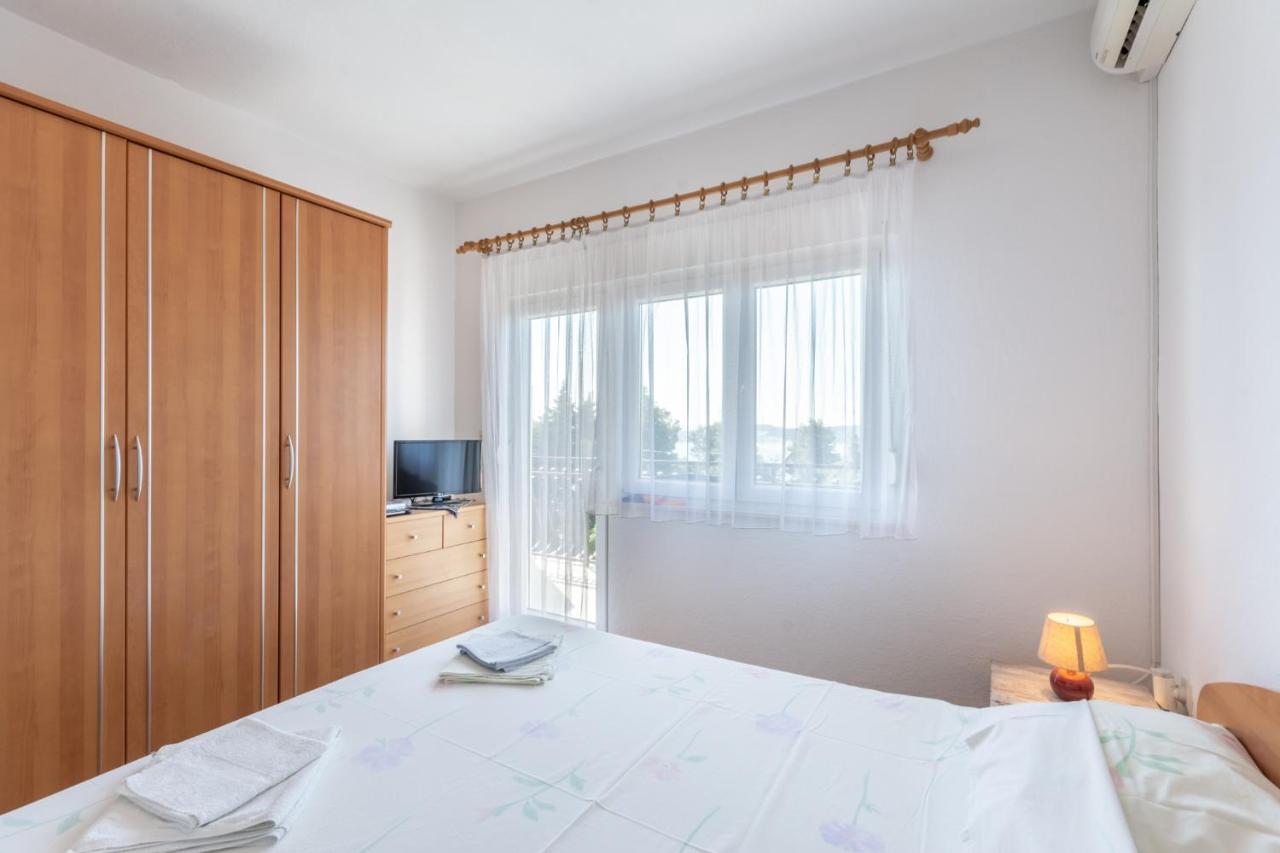 Apartments Mimi Trogir Exterior photo